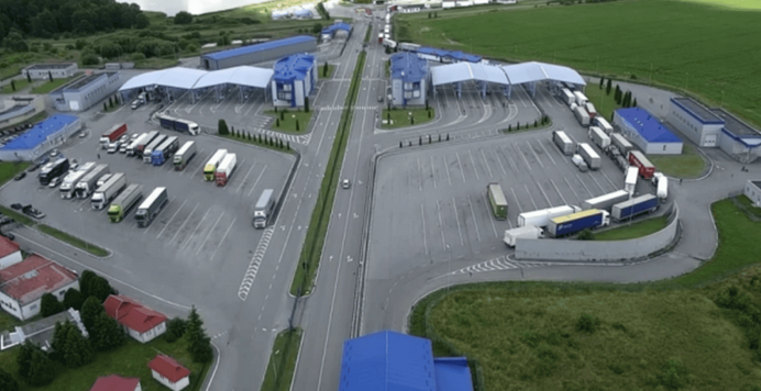 Один з пунктів пропуску на кордоні з Польщею підключили до EES: що це змінює для українців